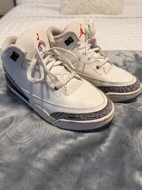 Jordan White/Gray/Red Retro Basketball Sneakers